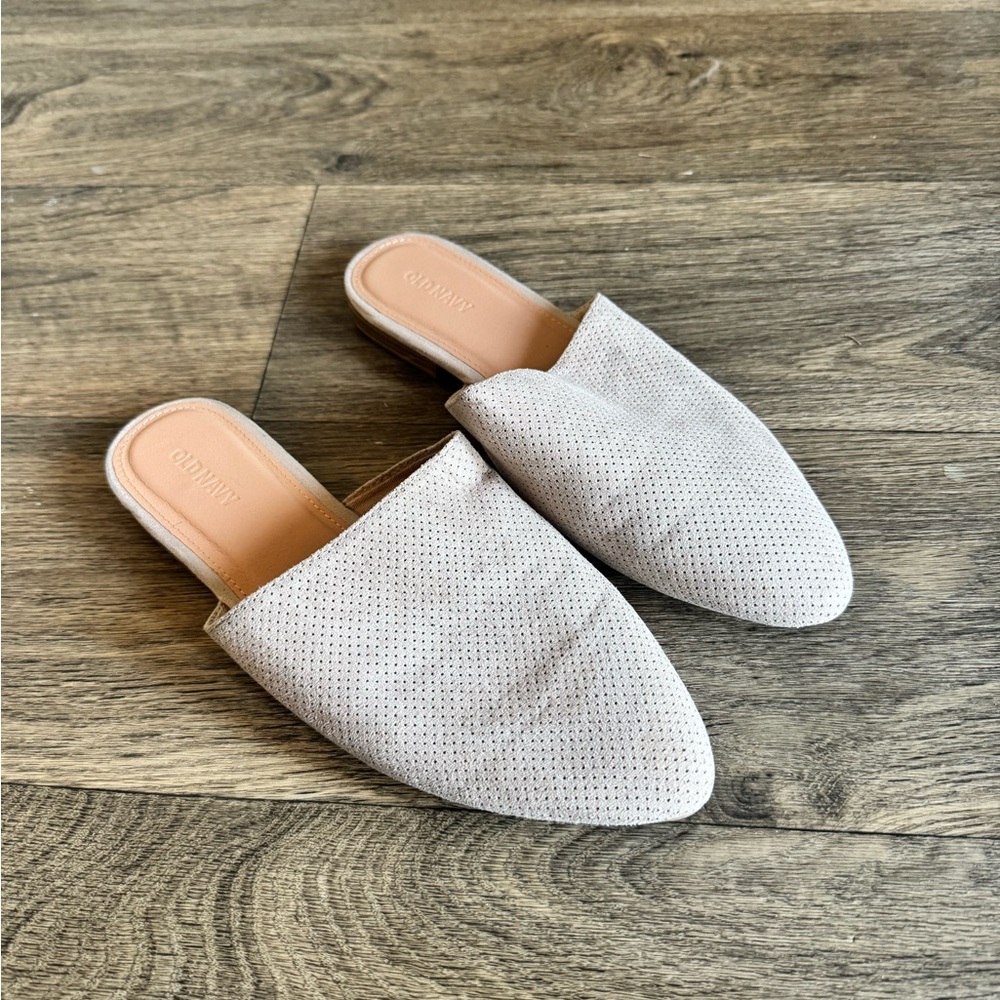 Old Navy Women's Cream Slip-On Mules